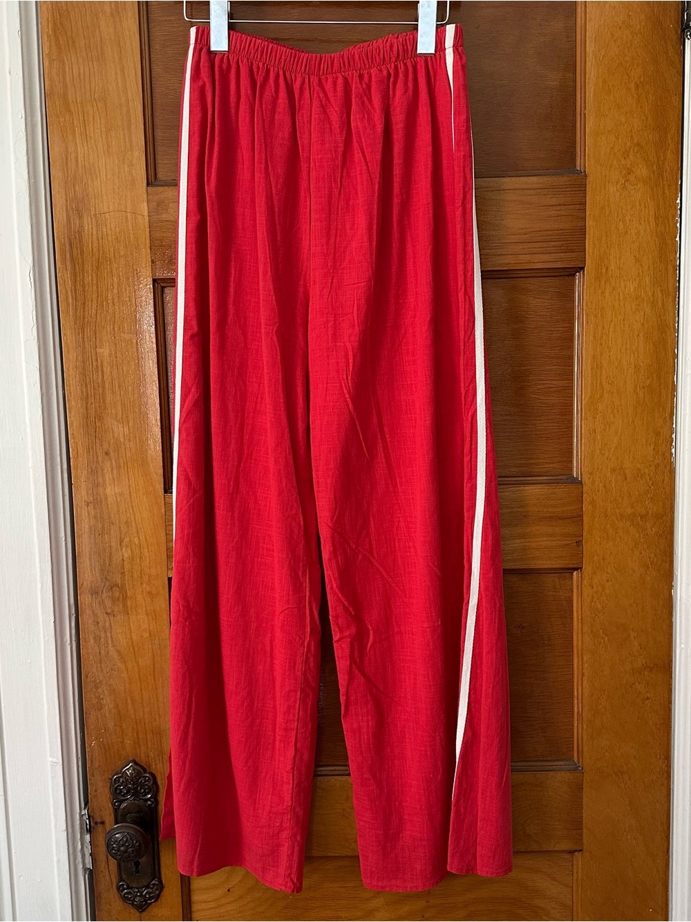 Red linen-look track pants